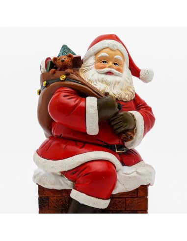 Babbo natale su camino con regali Silani
