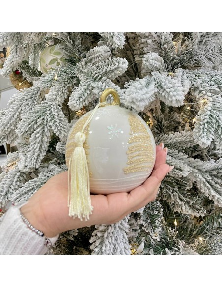 Sfera natalizia bianca con albero di Natale Pienne
