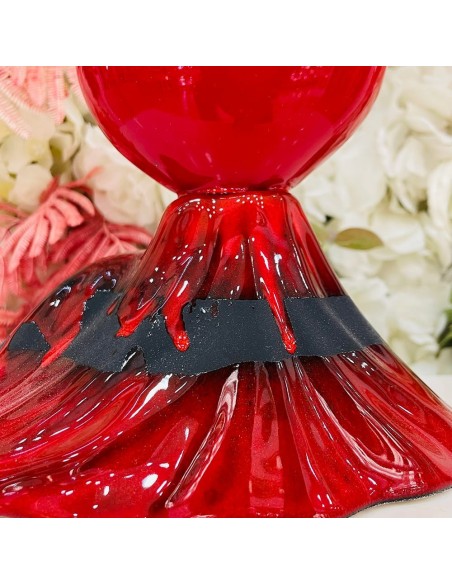 Vesuvio con cuore rosso e nero