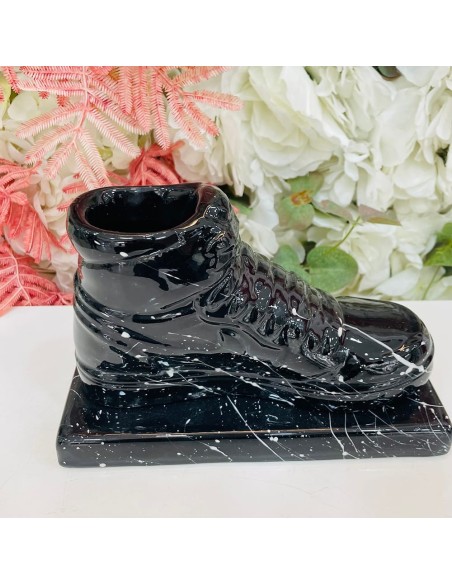Scultura Scarpa sportiva nera con schizzi
