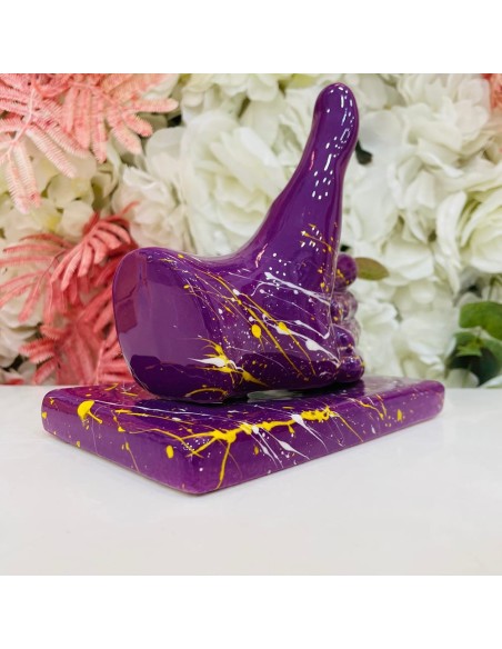 Scultura mano Mi Piace viola con schizzi