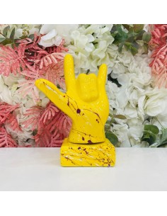 Scultura mano Ti amo gialla con schizzi