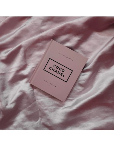 Libro decorativo The Little Guide to Coco Chanel