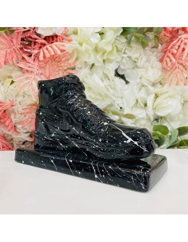 Scultura Scarpa sportiva nera con schizzi Amagè